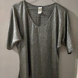 Short sleeve top